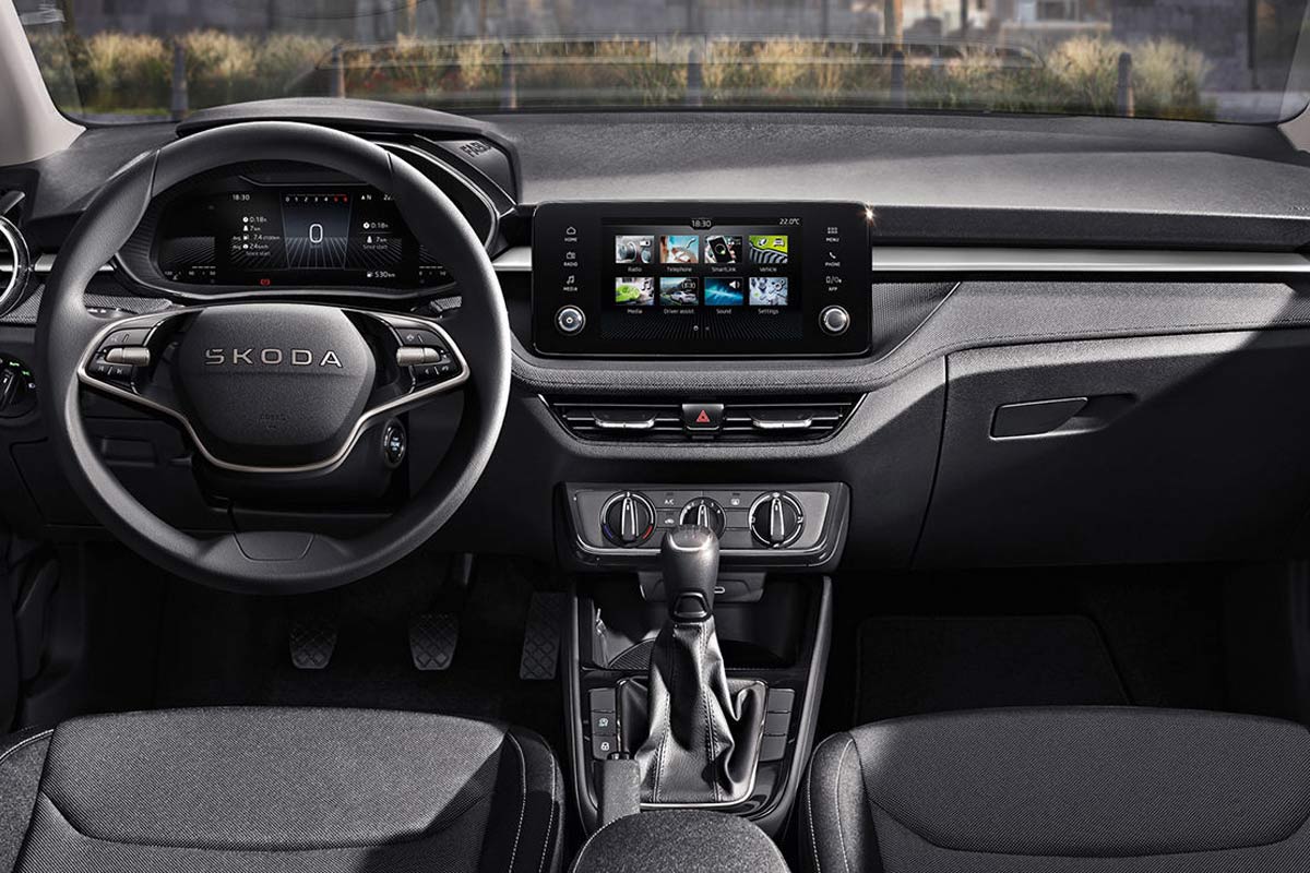 Bild zeit das Cockpit des Skoda Fabia Monte Carlo
