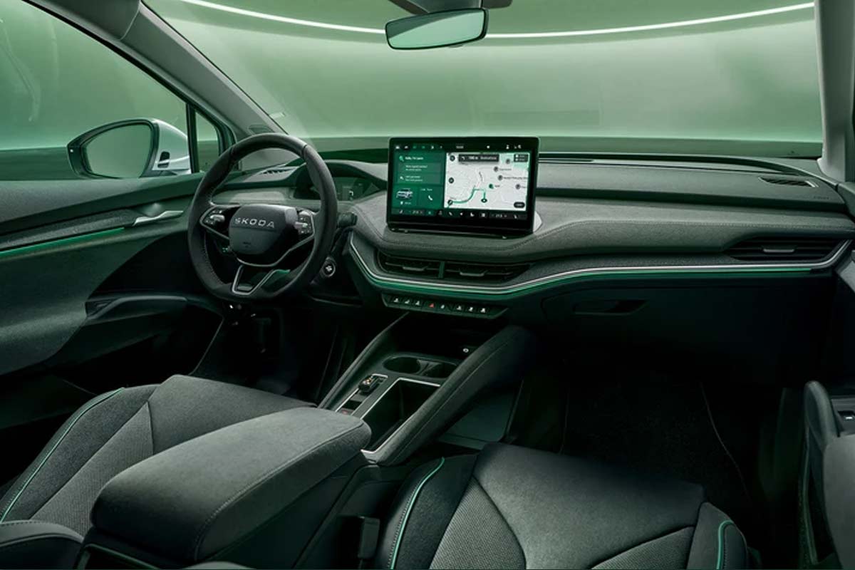 Bild zeigt das Cockpit des Enyaq