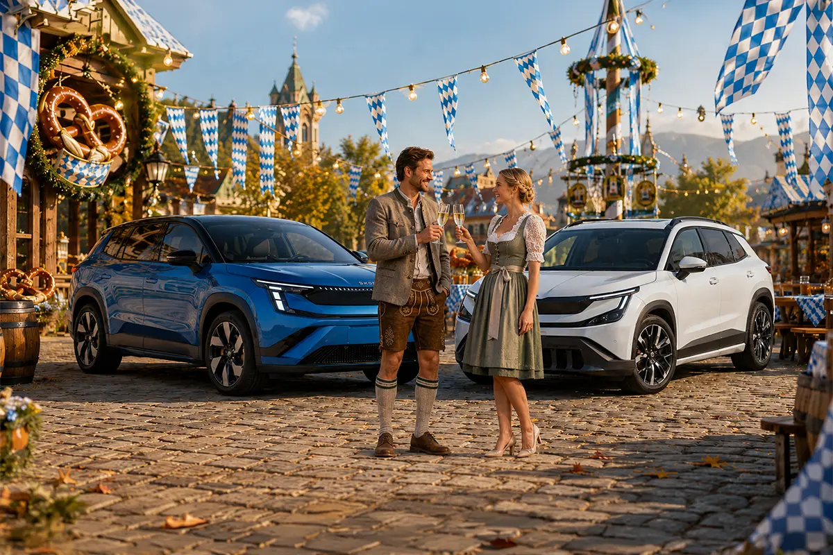 ein Paar stoßt mit Sekt an, im Hintergrund sind zwei Autos.